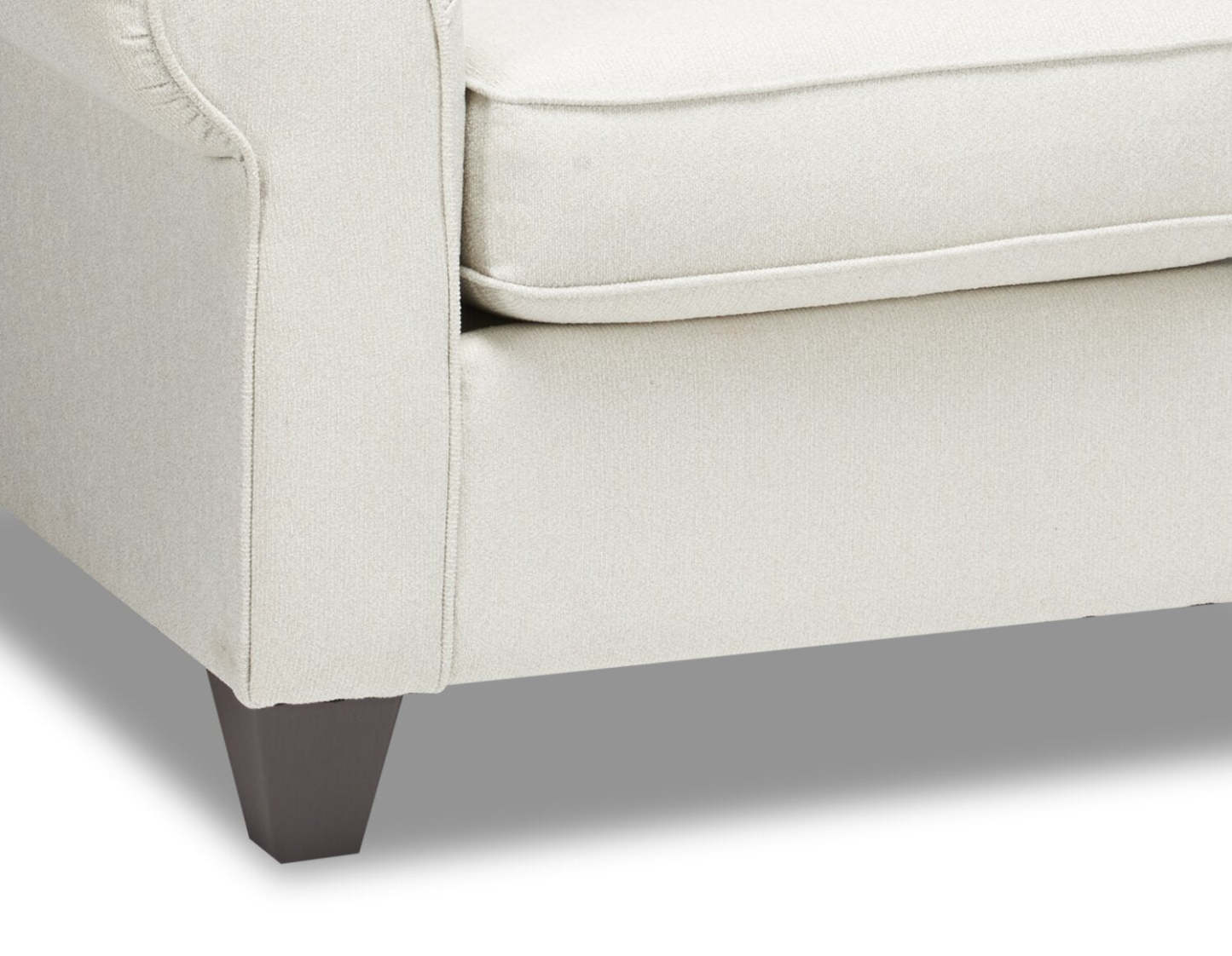 Fabriqué au Canada Causeuse Scarlett 64 en tissu chenille avec accoudoirs roulés et coussins décoratifs - Beige écru | Causeuse Scarlett de 64 po fabriquée au Canada en tissu de chenille avec accoudoirs enroulés et coussins décoratifs - beige écru