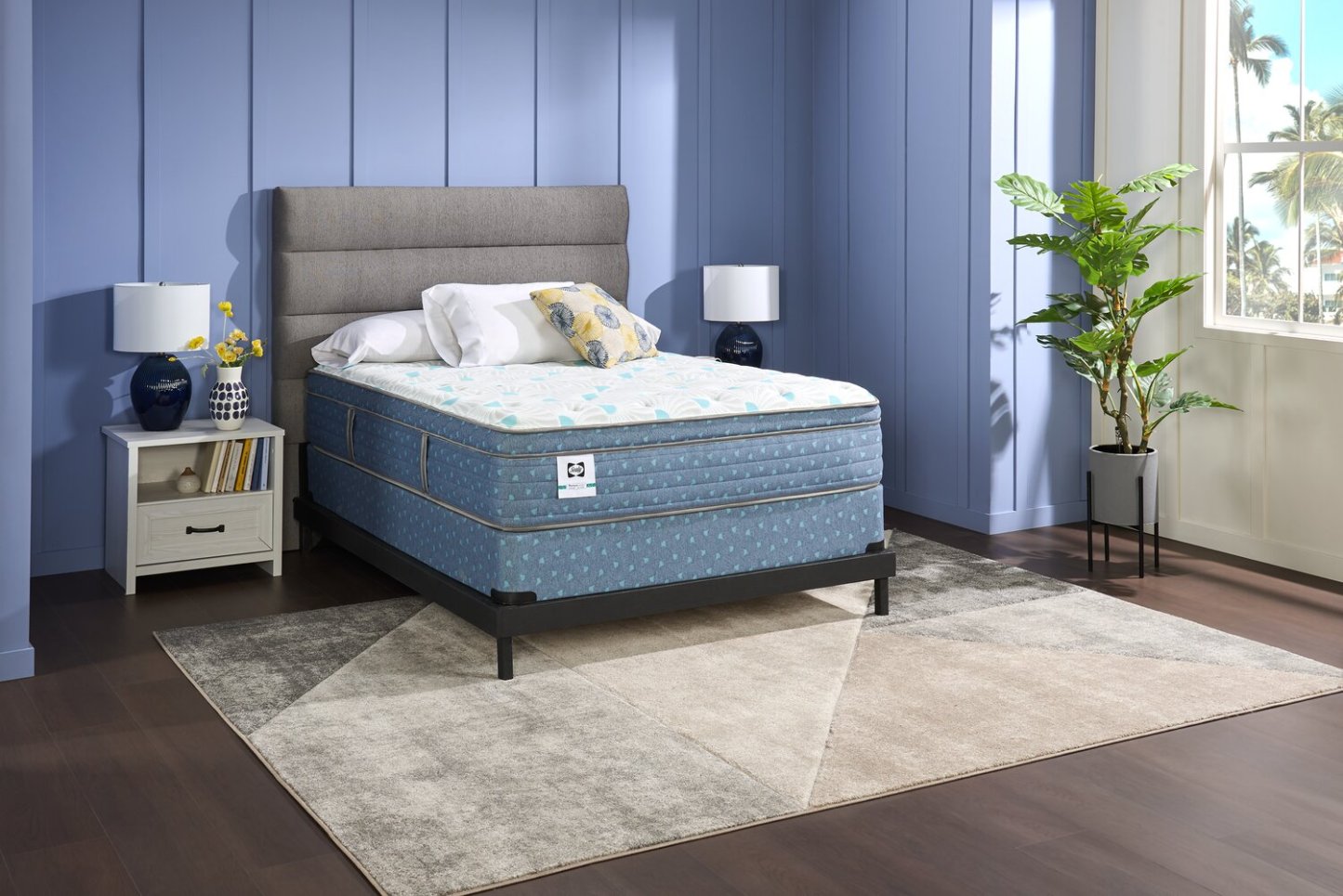 Ensemble matelas Sealy Posturepedic® Luxury Crown Jewel® Resort Mykonos Eurotop Queen | Ensemble matelas à plateau européen Mykonos Resort Luxury Posturepedic Crown Jewel de Sealy pour grand lit