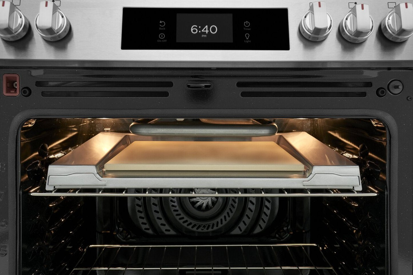 Cuisinière à gaz Frigidaire Gallery de 6 pi³ avec pizza cuite sur pierre - acier inoxydable Smudge-ProofMD - GCFG3070BF
