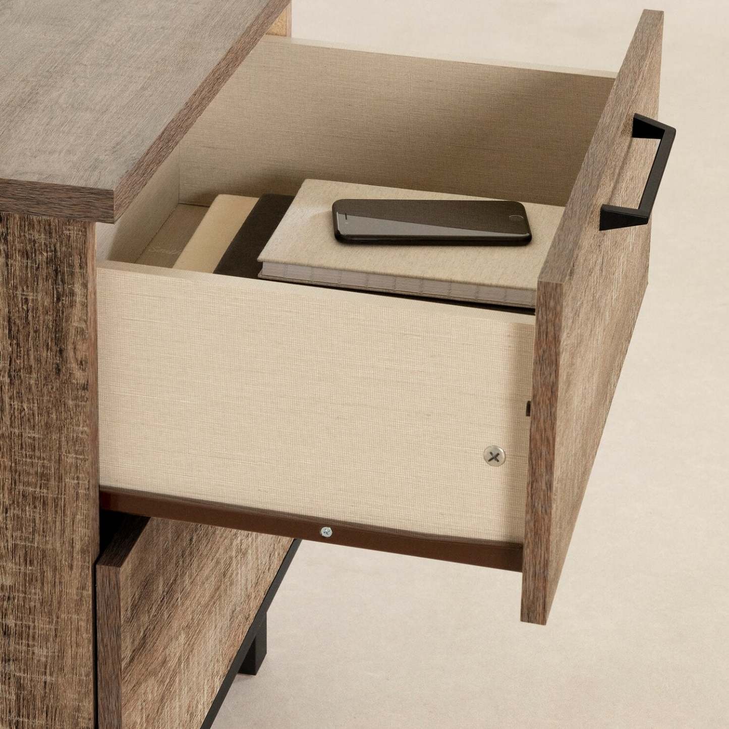 Table de chevet Everley à 2 tiroirs avec ports USB, 19,5 L x 22,5 - Marron | Table de nuit Everley de 19,5 po (L) x 22,5 po à 2 tiroirs avec ports USB - brune