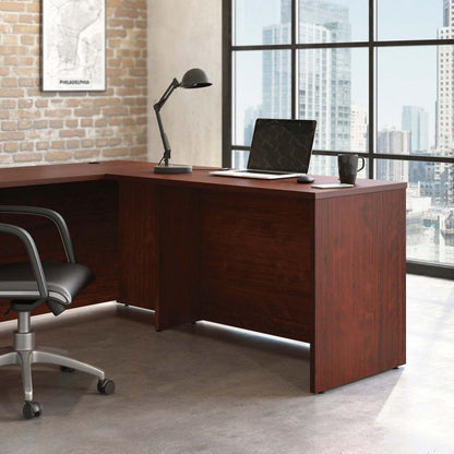 Affirm 47.17 Commercial Grade Office Desk - Cerisier classique|Bureau Affirm de 47,17 po de qualité commerciale - cerisier classique