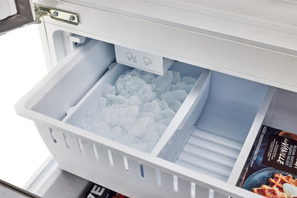 Réfrigérateur Classic Rétro par Unique de 36 po et de 21,4 pi3 de profondeur comptoir - blanc guimauve - UGP-595L W AC | U595LWAC