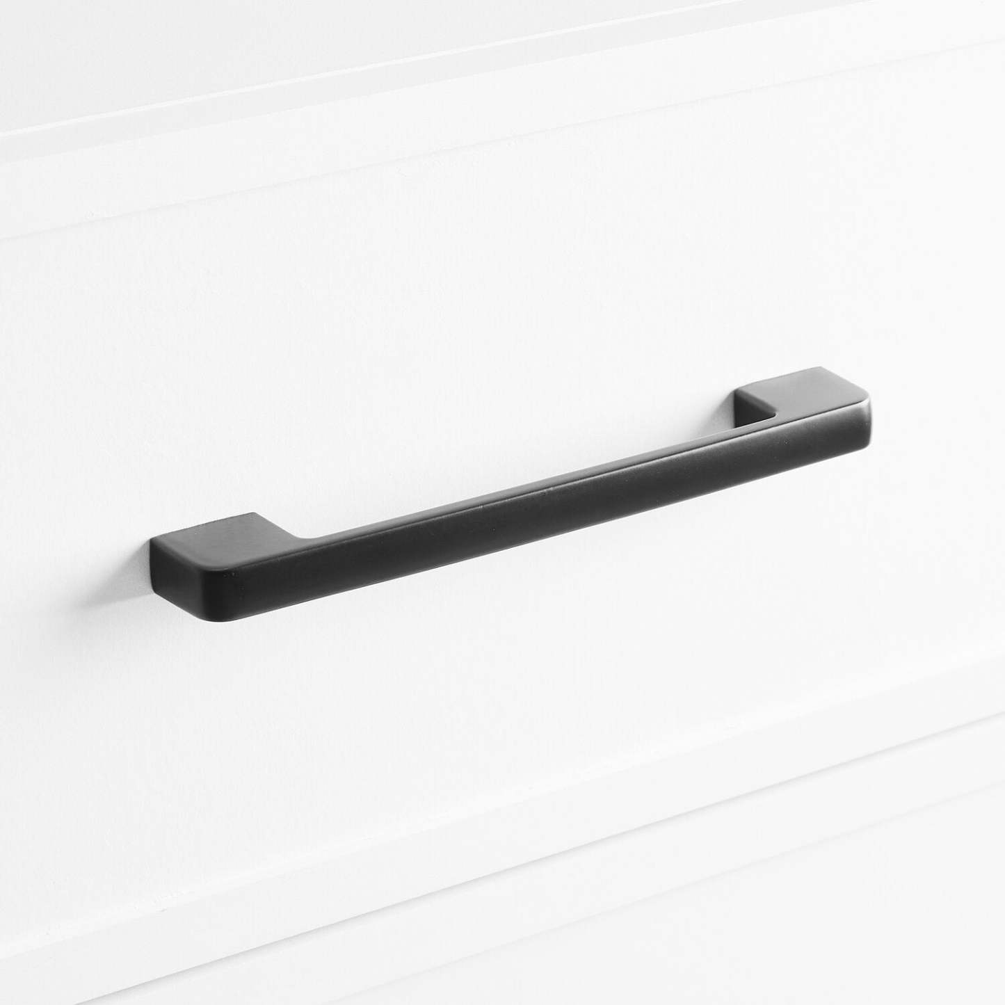 Table de chevet à 2 tiroirs Brax, 18 L x 25,75 H - Blanc | Table de nuit Brax de 18 po (l) x 25,75 po (H) à 2 tiroirs - blanche