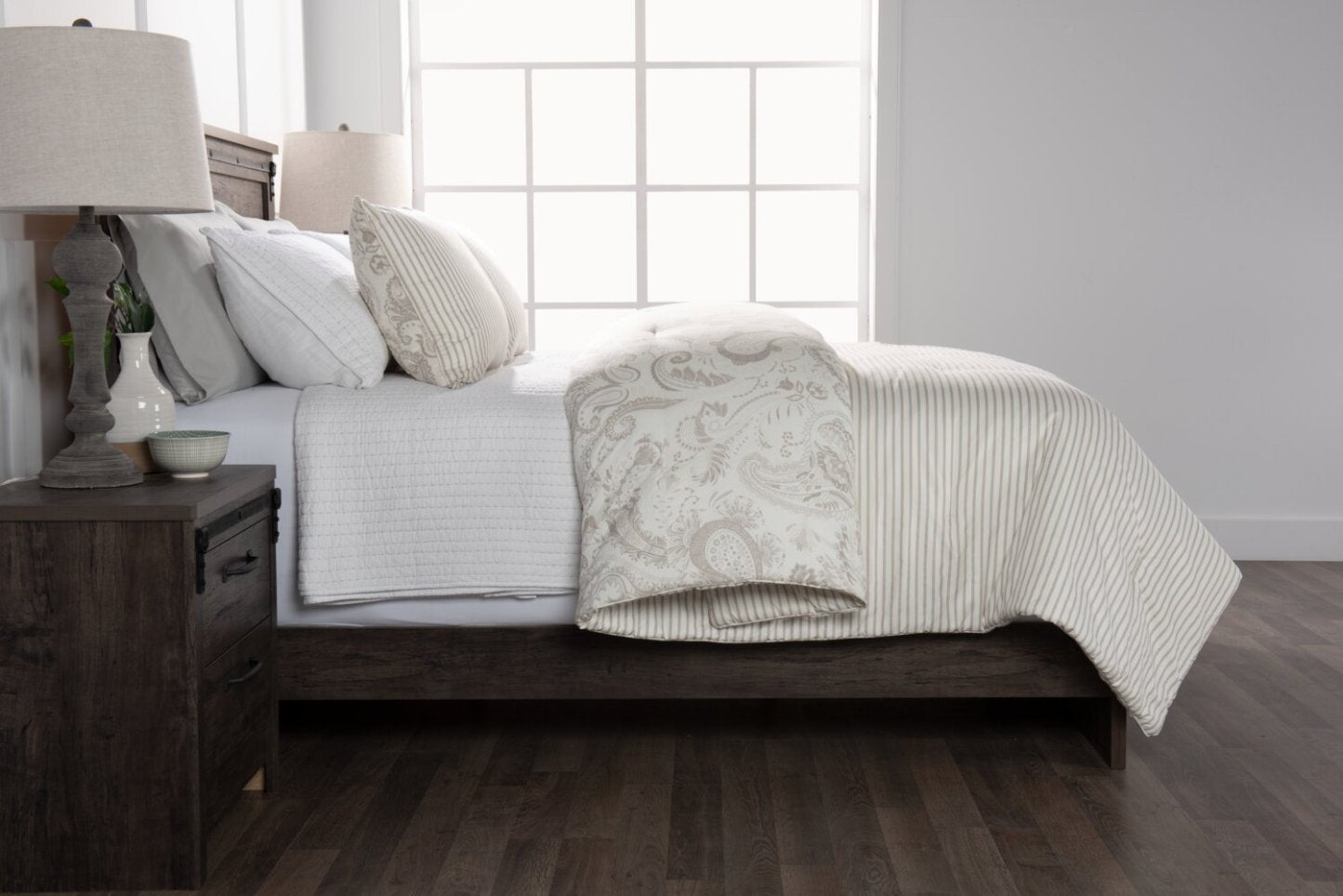 Ensemble d'édredon Indie Paisley 3 pièces pour lit double ou grand lit - Blanc|Ensemble d'édredon Indie Paisley 3 pièces pour lit double ou grand lit - blanc|PAISL3FQ