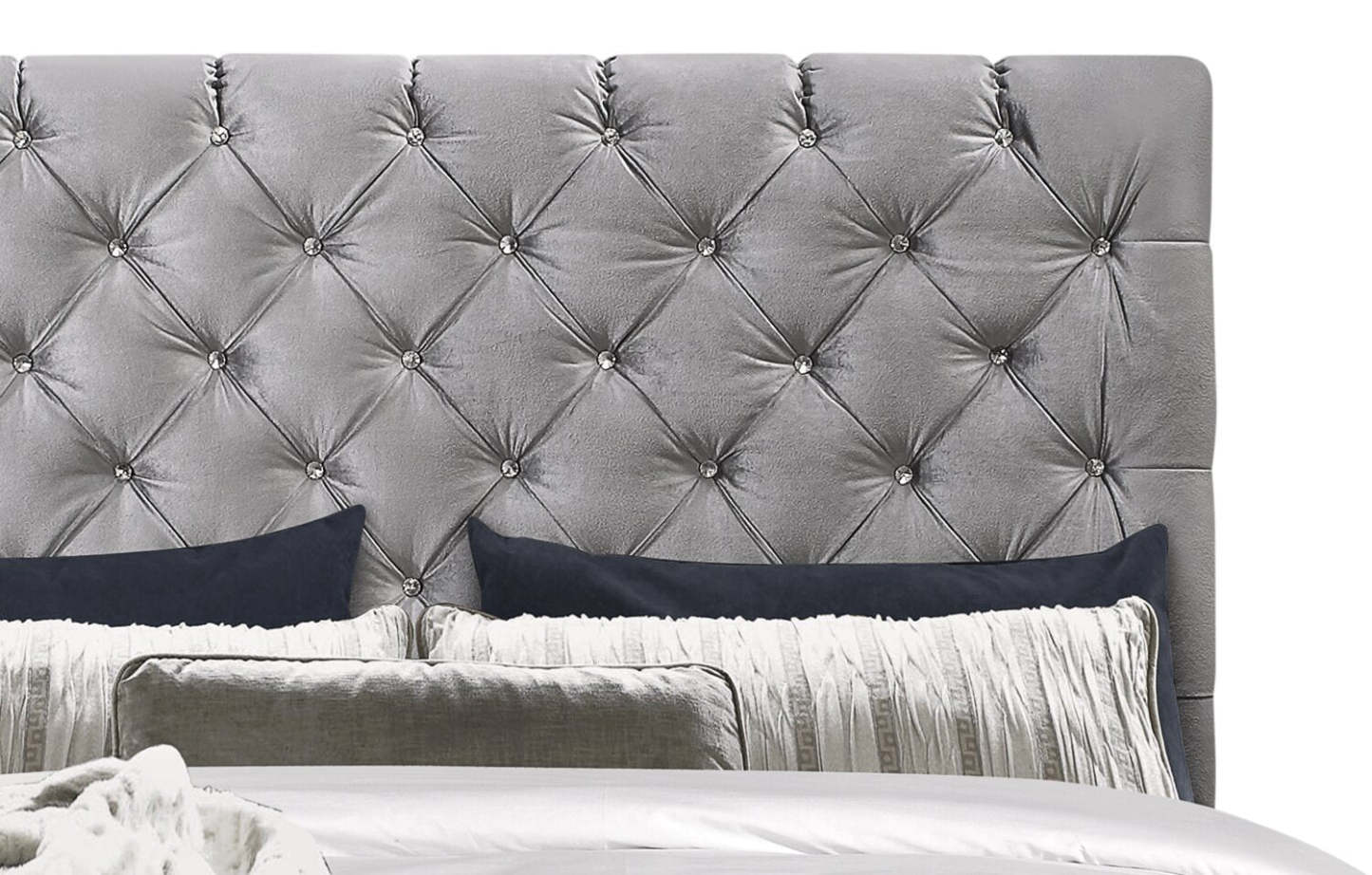 Lit rembourré Candace en tissu velours gris, capitonné avec boutons - King Size | Lit rembourré Candace en tissu de velours gris avec capitonnage à boutons - format très grand lit