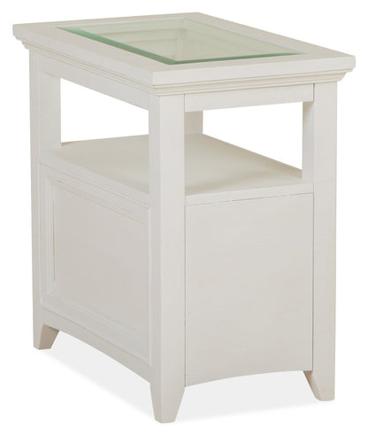 Table de bout traditionnelle Heron Cove de 15 po avec dessus en verre, rangement et tablette - pin blanc