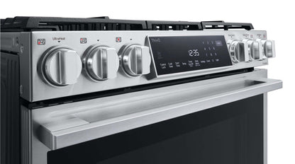 Cuisinière intelligente à gaz LG Studio de 6,3 pi³ avec hublot InstaViewMD et friture à air - acier inoxydable résistant aux traces - LSGS…