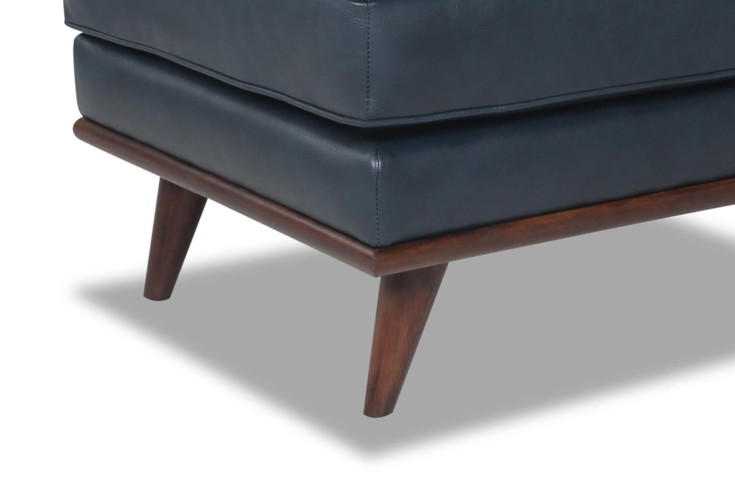 Ottoman Vivia 28 en cuir véritable avec base en bois - Bleu marine | Pouf Vivia de 28 po en cuir avec base en bois - bleu marine véritable