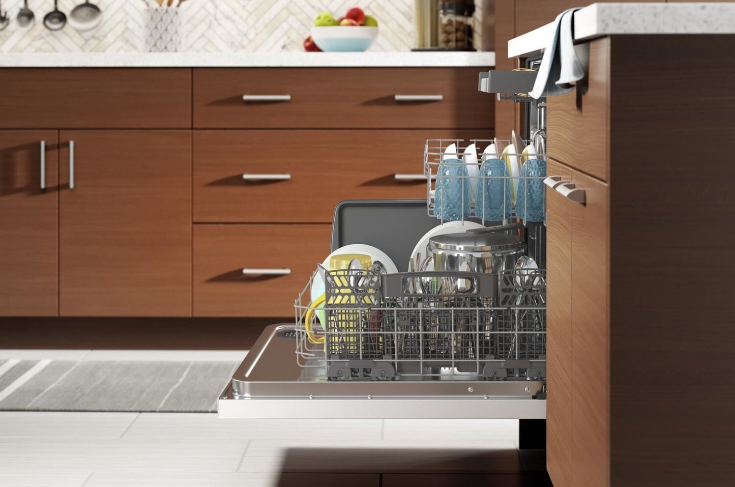 Lave-vaisselle encastré Whirlpool de 24 po et de 47 dBA avec commandes sur le dessus et 3e panier - Blanc - WDT750SAKW | Whirlpool 24 47 dBA Built-In Top-Control Dishwasher with Third Rack - White - WDT750SAKW
