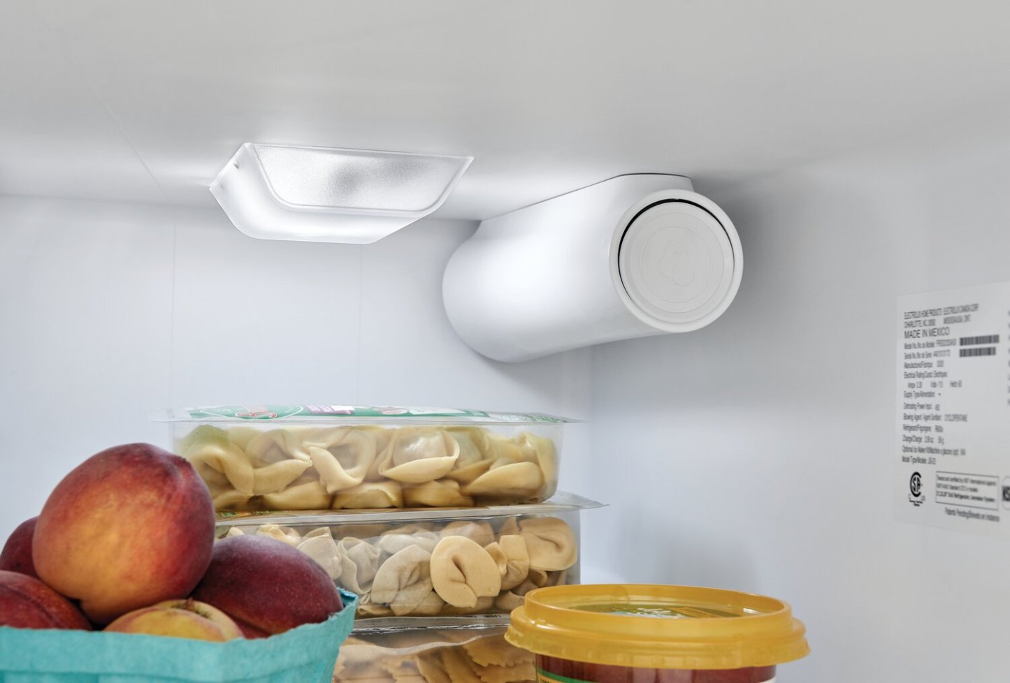 Réfrigérateur Frigidaire de 22,3 pi³ et de 33 po de profondeur standard à compartiments juxtaposés - Acier inoxydable noir - FRS…