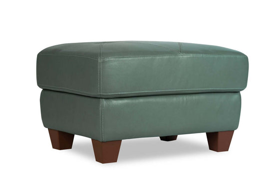 Chateau d'Ax Vita 31 Ottoman 100 % cuir véritable avec coutures à motif losange et pieds en bois – Vert écume de mer | Pouf Vita de Château d'Ax de 31 po en cuir 100 % véritable avec coutures à motif de diamant et pattes en bois - vert écume de mer