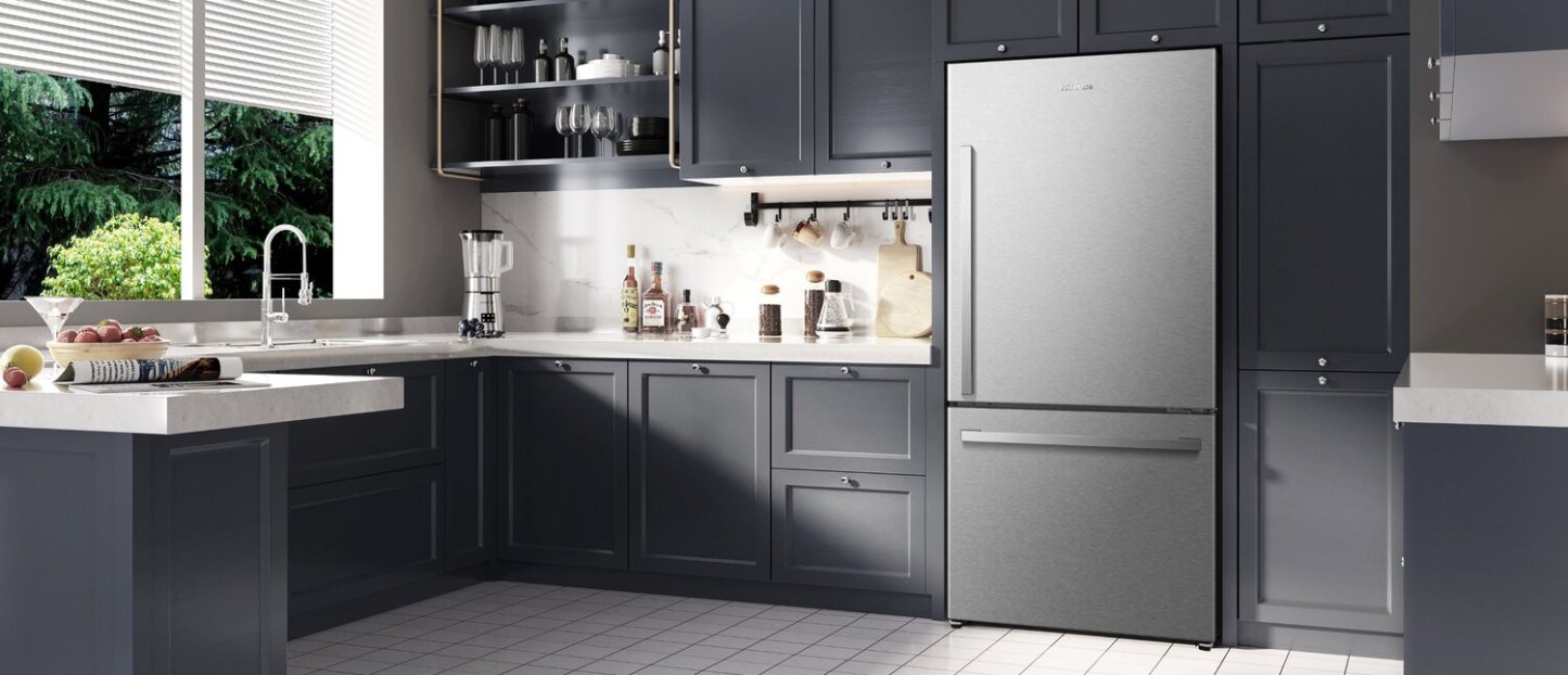 Réfrigérateur Hisense de 31,3 pi³ et de 22,3 po à congélateur inférieur - acier inoxydable - RB22A2FSE | Hisense 31,3 22,3 Cu. Fort. Réfrigérateur à congélateur inférieur - Acier inoxydable - RB22A2F…