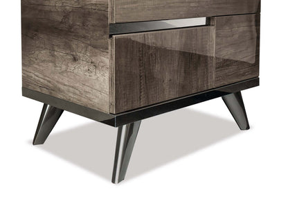 Table de nuit à 2 tiroirs Gino - Fabriquée en Italie, 24,8 L x 23,2 H, Moderne - Marron | Table de nuit Gino à 2 tiroirs - fabriquée en Italie, 24,8 po (L) x 23,2 po (H), moderne - brune