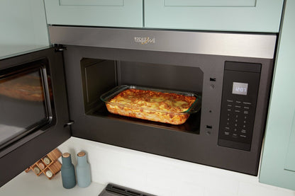 Tourbillon 1,1 Cu. Fort. Micro-ondes encastré avec 900 watts de cuisson - Résistant aux empreintes digitales… | Quatre à micro-ondes à hotte intégrée Whirlpool de 1,1 pi³ à installation affleurée avec cuisson à 900…