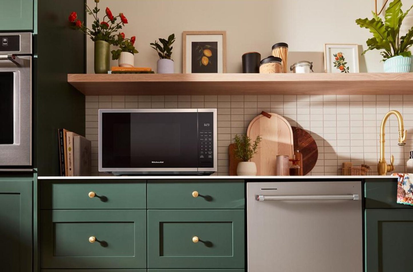 KitchenAid 1,6 Cu. Fort. Micro-ondes de comptoir – Acier inoxydable PrintShield - YKMCS122SPS | Four à micro-ondes de comptoir KitchenAid de 1,6 pi3 - acier inoxydable PrintShieldMC - YKMCS122SPS