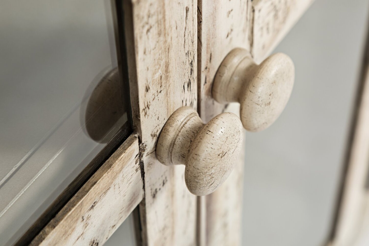 Rocco 70 6-Door Large Accent Cabinet - Crème|Grande armoire décorative Rocco de 70 po avec 6 portes - crème