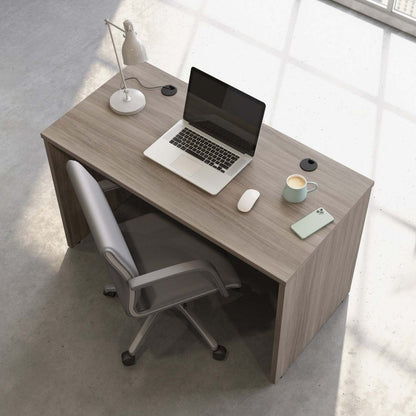 Affirm 47.17 Commercial Grade Office Desk - Hudson Elm|Bureau Affirm de 47,17 po de qualité commerciale - orme Hudson