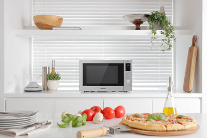 Panasonic 1,2 Cu. Fort. Four combiné 4 en 1 avec friture à air - NNCD87KSC | Four combiné 4 en 1 Panasonic de 1,2 pi3 avec friture à air - NNCD87KSC | NNCD87KC