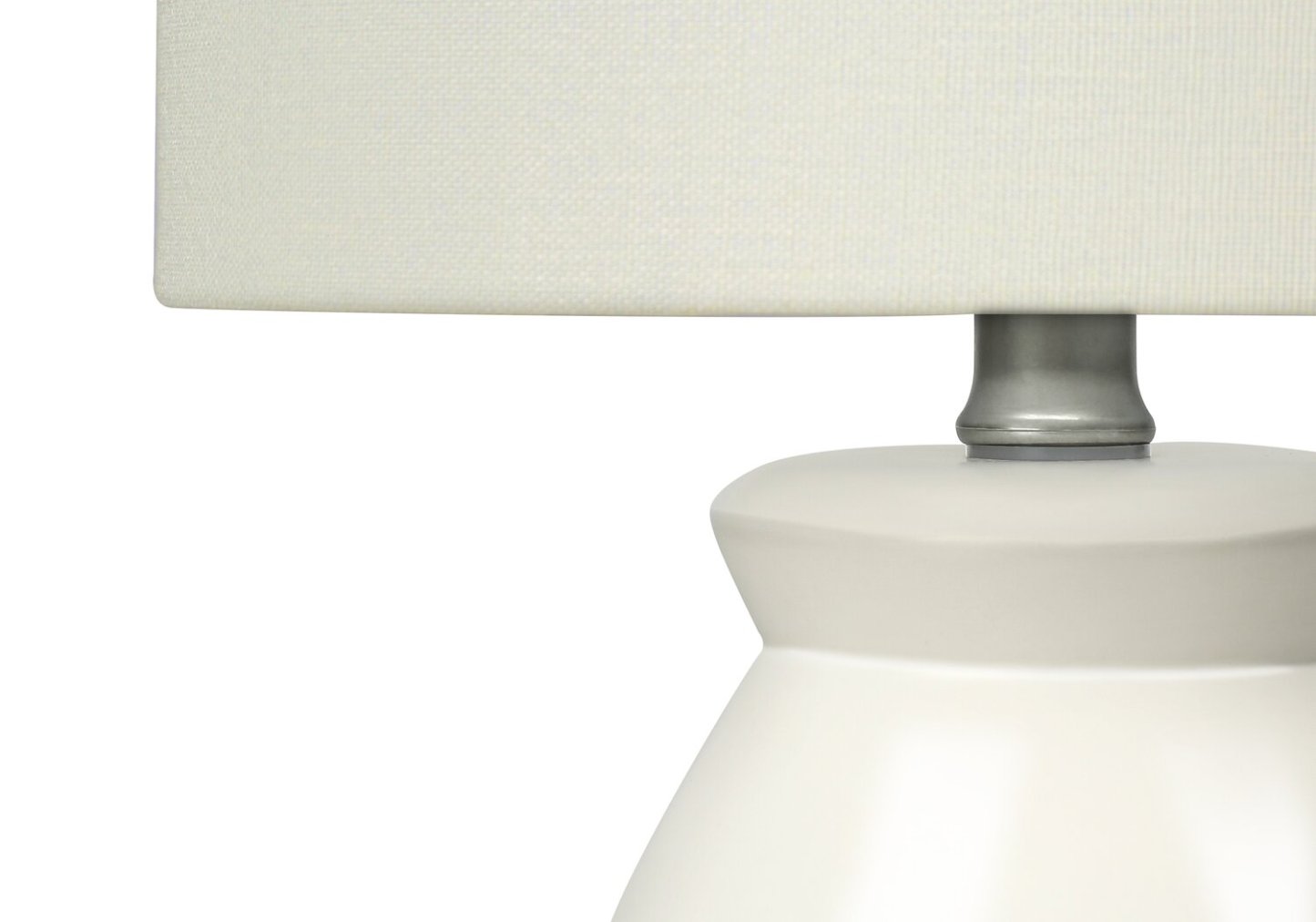 17 Cream Ceramic Linen Drum Shade Table Lamp|Lampe de table de 17 po en céramique crème avec abat-jour cylindrique en lin