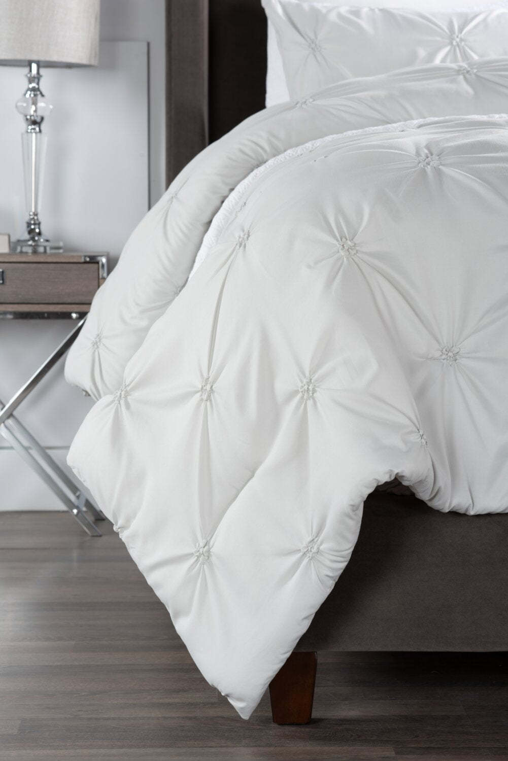 Brianna Light Grey 3-piece Full/Queen Comforter Set|Ensemble d'édredon Brianna 3 pièces gris clair pour lit double ou grand lit|BRILG3FQ