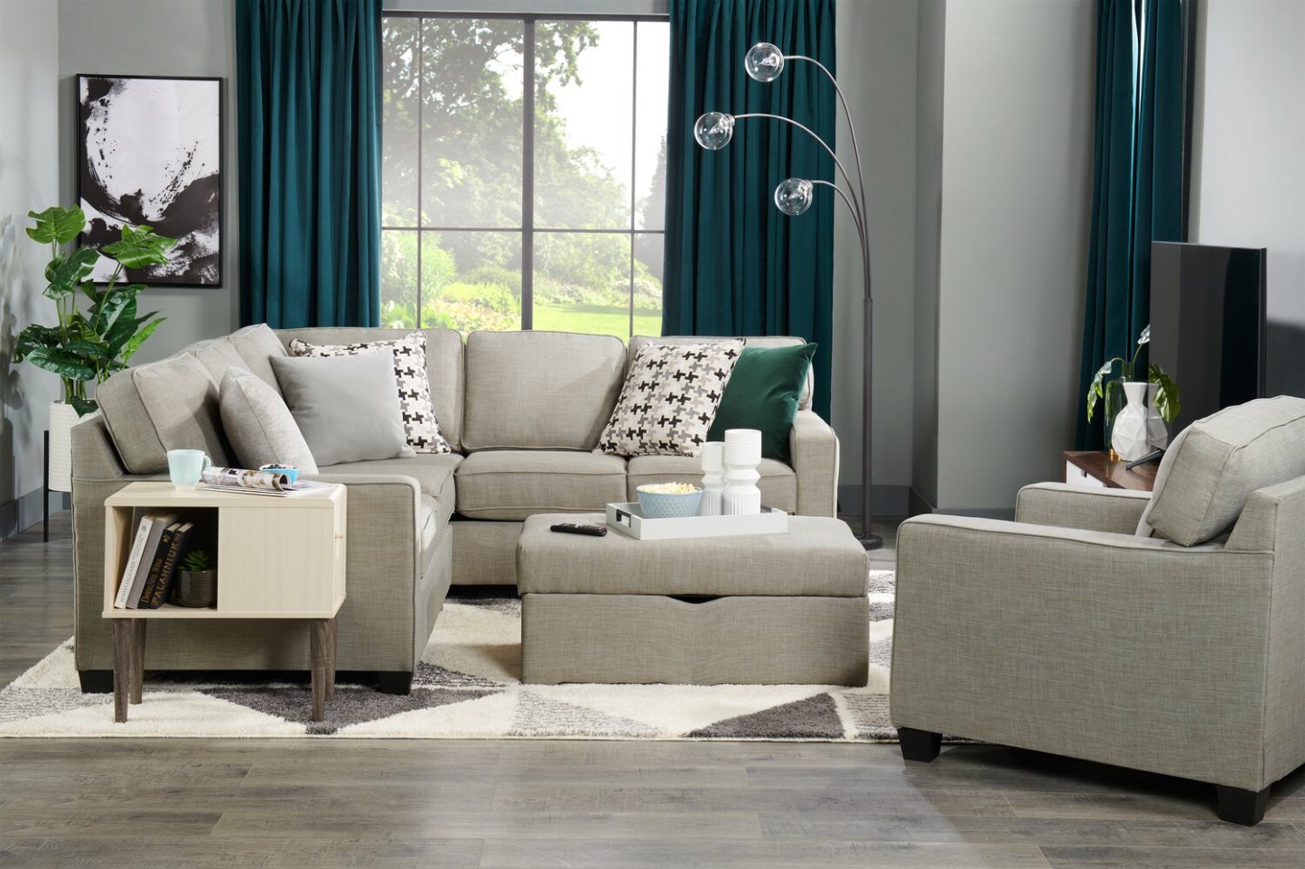 Made in Canada Sawyer 40 Linen-Look Fabric Storage Ottoman - Light Grey | Pouf de rangement Sawyer de 40 po fabriqué au Canada en tissu d’apparence lin - gris clair