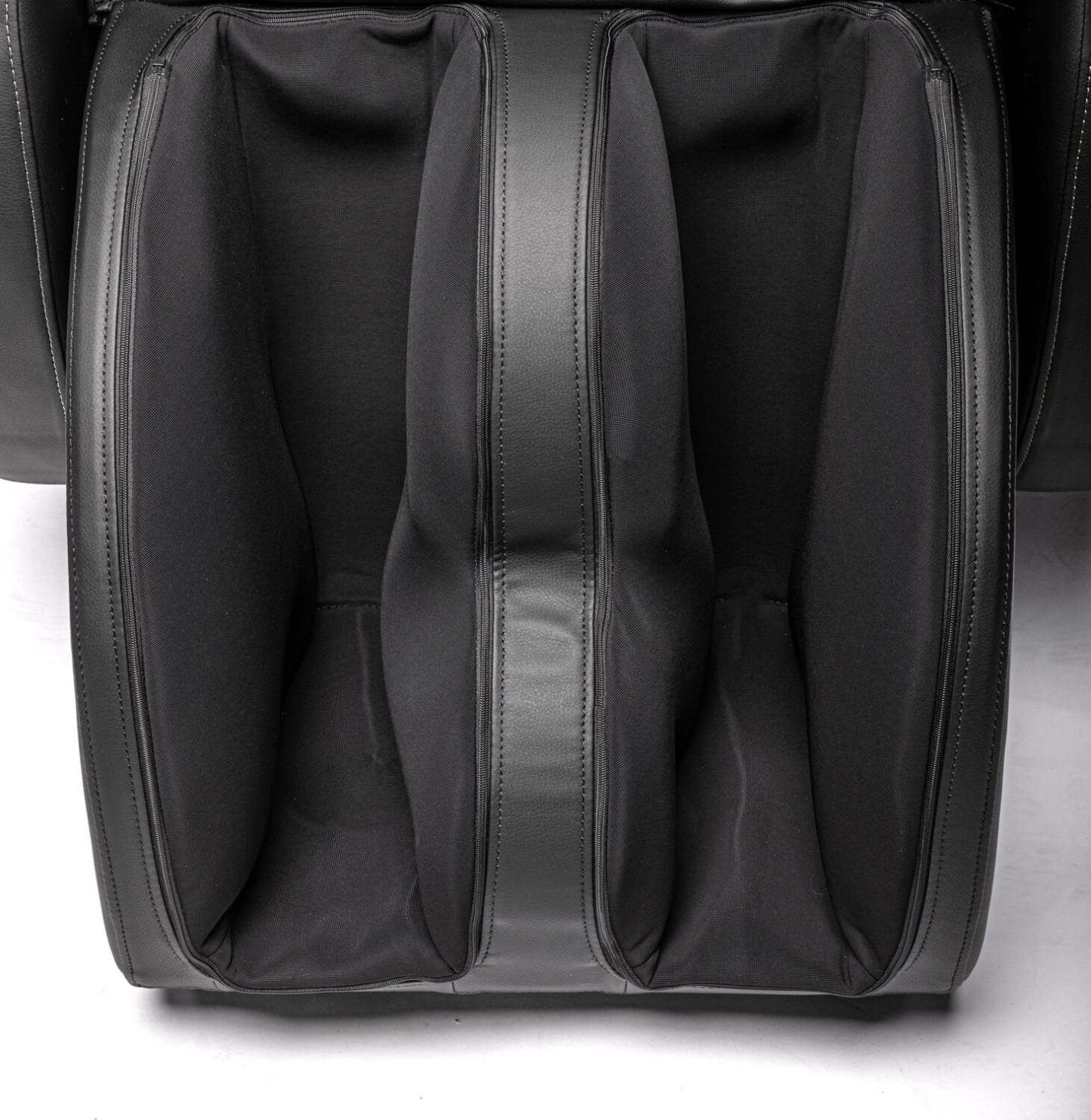 Fauteuil de massage Urban de Panasonic de 29,5 po en tissu d’apparence cuir avec Bluetooth et port USB - noir