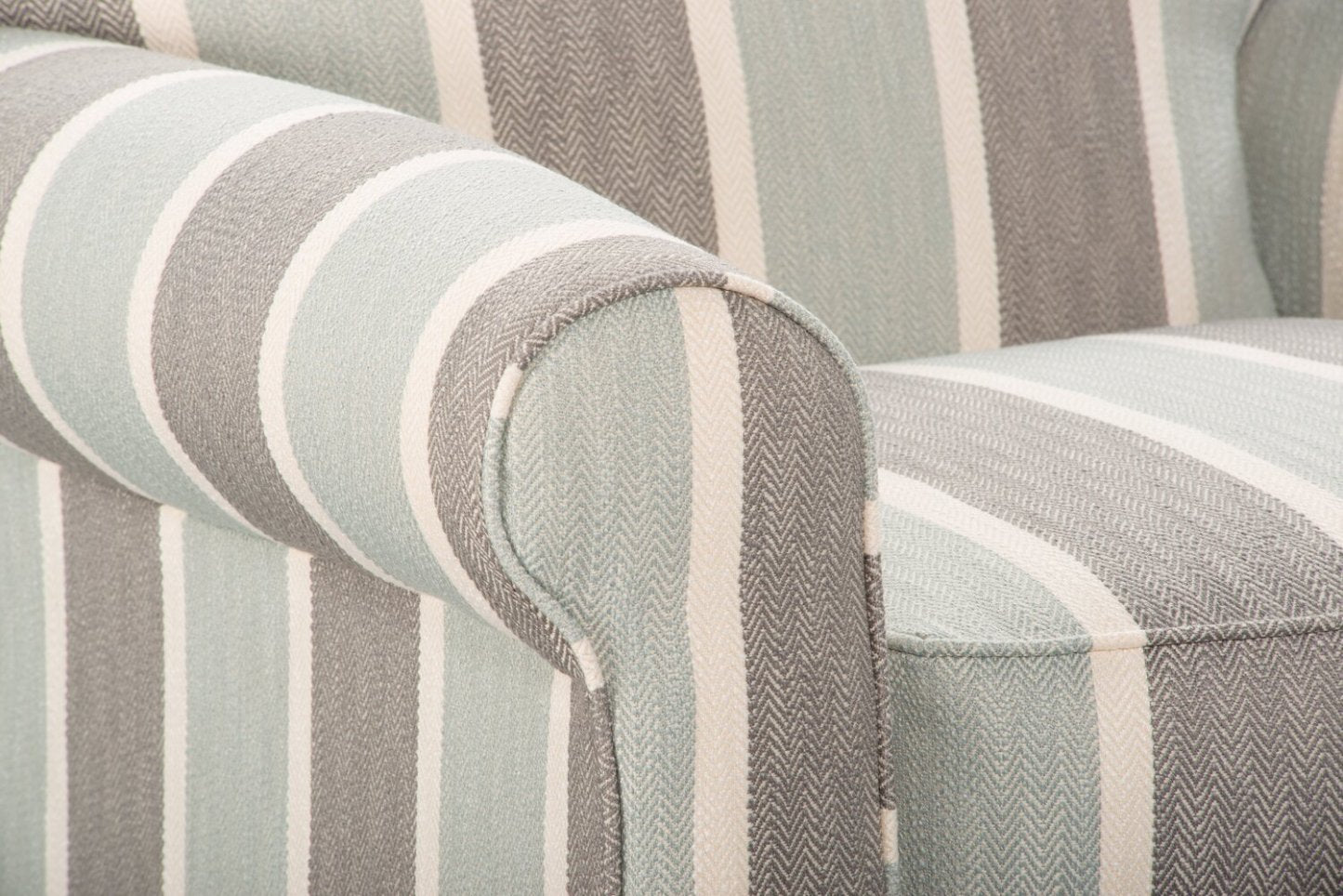 Fauteuil d’appoint Tula de 38 po fabriqué au Canada en tissu avec accoudoirs enroulés - brume multicolore