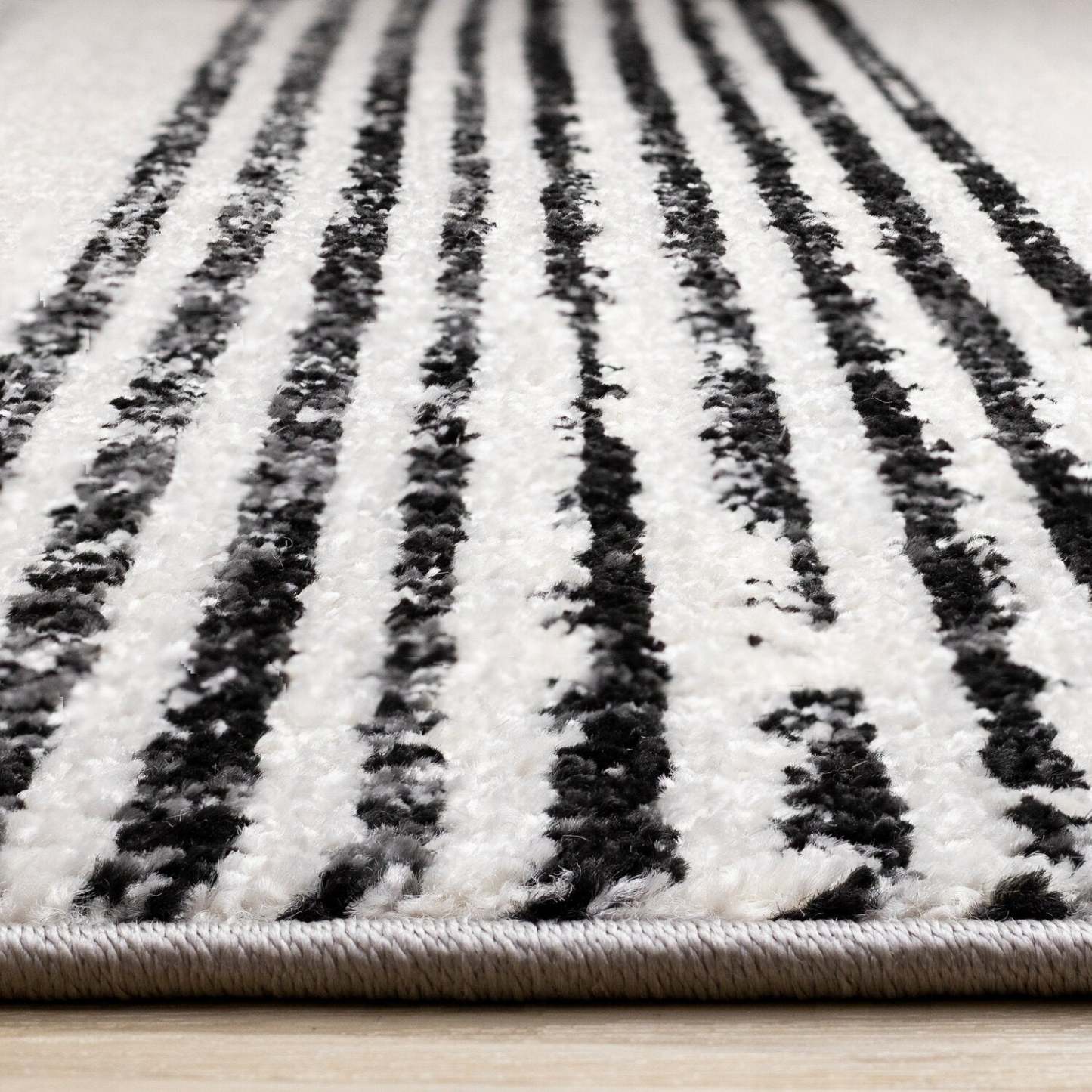 Tapis Caper – 7' x 10' | Carpette Câpres - 7 pi x 10 pi