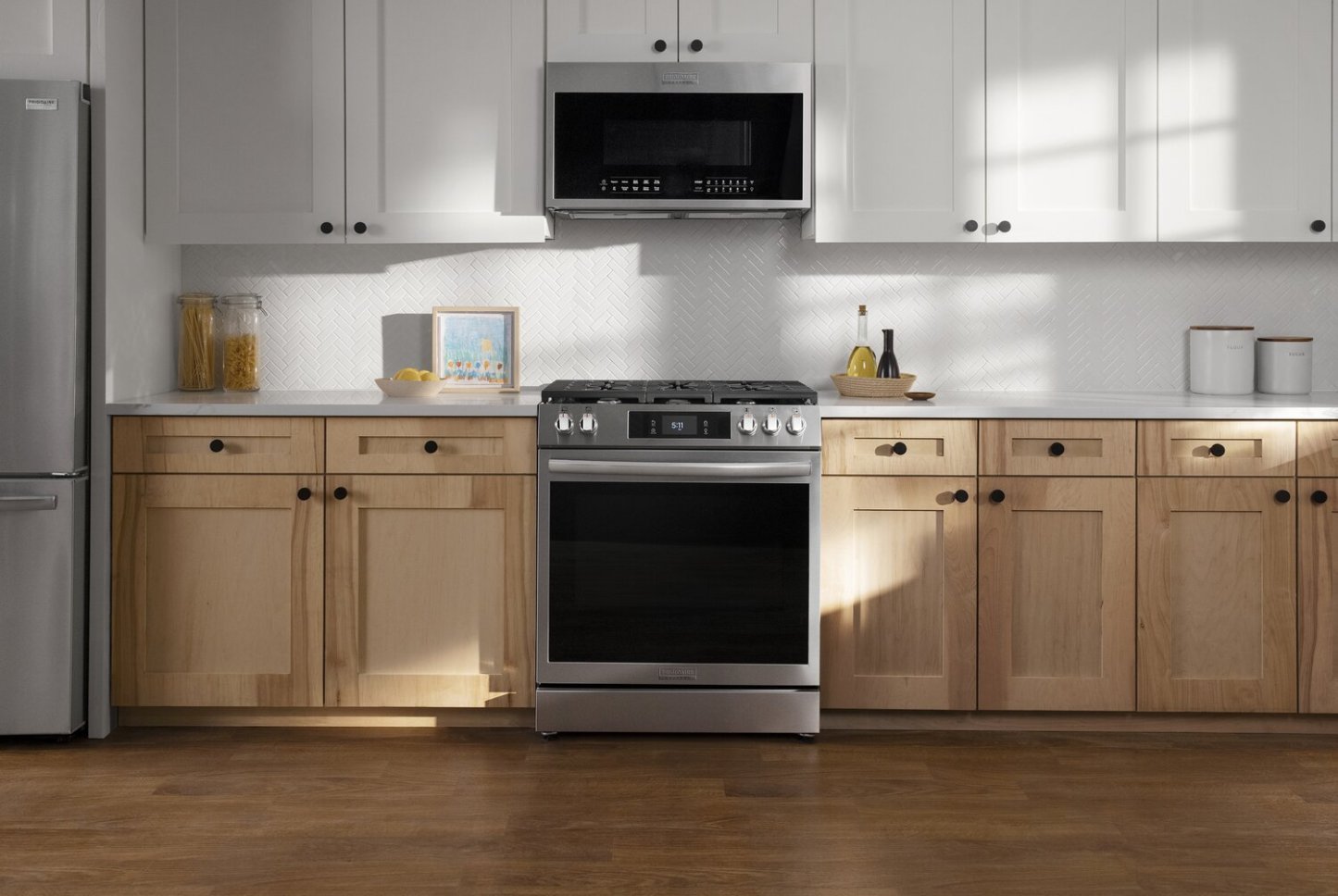 Cuisinière à gaz Frigidaire Gallery de 6 pi³ avec convection totale et friture à air - acier inoxydable résistant aux taches…