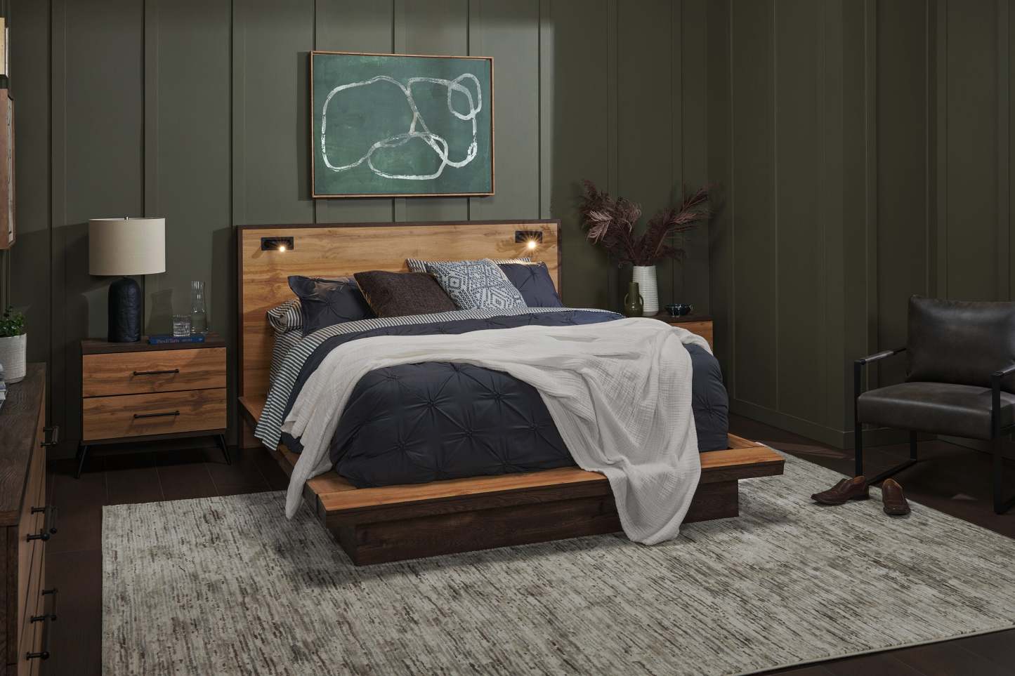 Lit plateforme Silas brun rustique avec tête de lit, cadre et éclairage à DEL - format grand lit | Silas Platform Bed with Headboard & Frame, LED, Rustic Brown - Queen Size