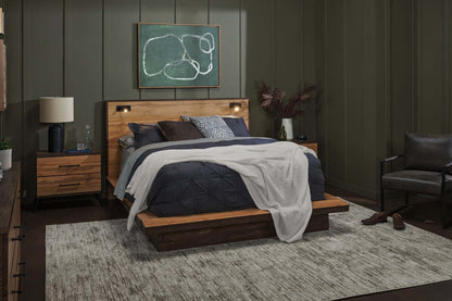 Lit plateforme Silas brun rustique avec tête de lit, cadre et éclairage à DEL - format grand lit | Silas Platform Bed with Headboard & Frame, LED, Rustic Brown - Queen Size