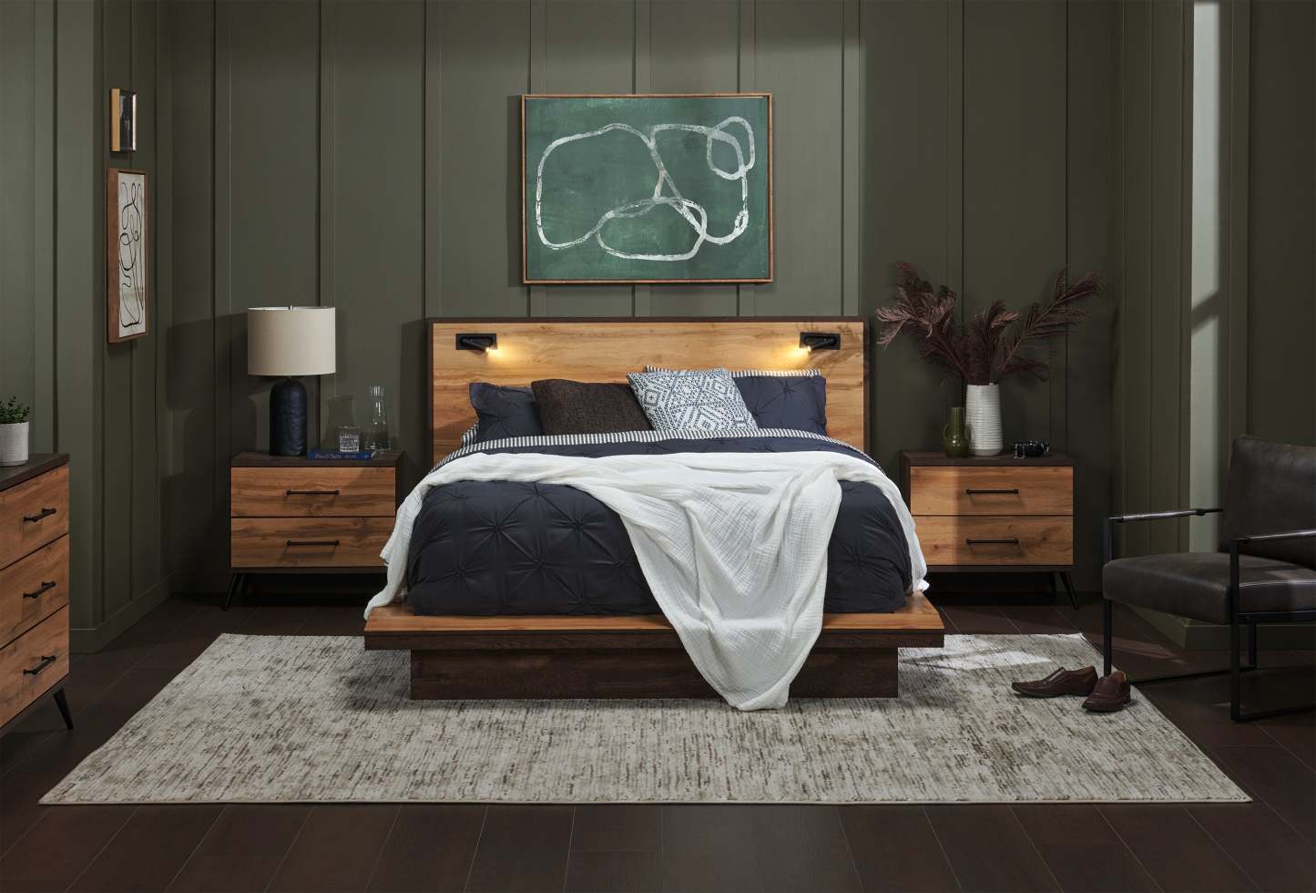 Lit plateforme Silas brun rustique avec tête de lit, cadre et éclairage à DEL - format grand lit | Silas Platform Bed with Headboard & Frame, LED, Rustic Brown - Queen Size
