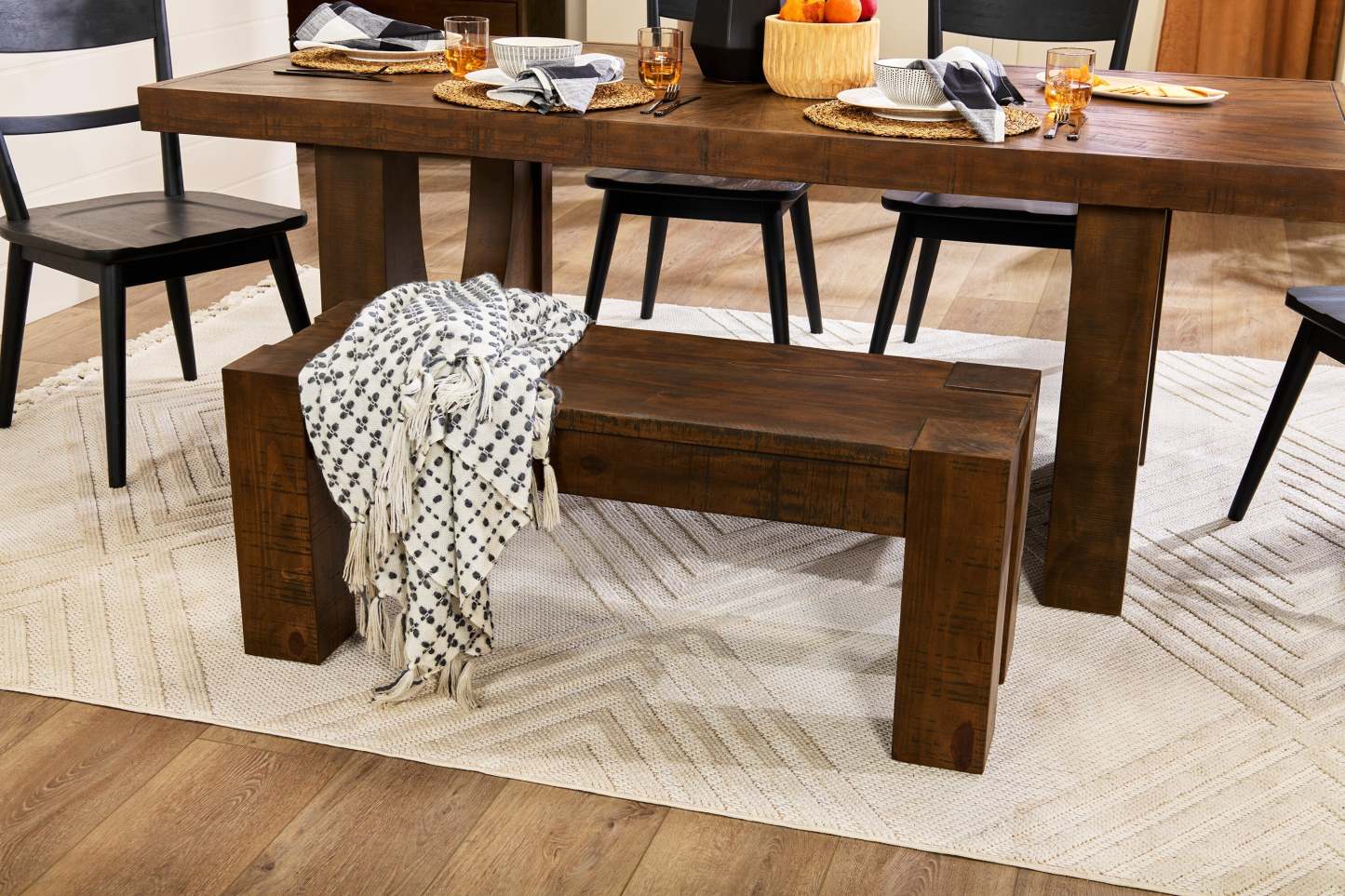 Kort &amp; Co. Banc de salle à manger Sol, 44 W - Marron | Banc de salle à manger Sol de Kort &amp; Co. de 44 po (L) - brun