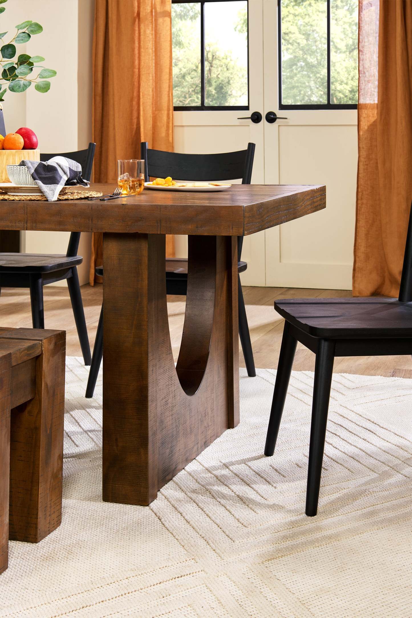 Table de salle à manger Sol de Kort &amp; Co. avec base piédestal, 78 po - brune