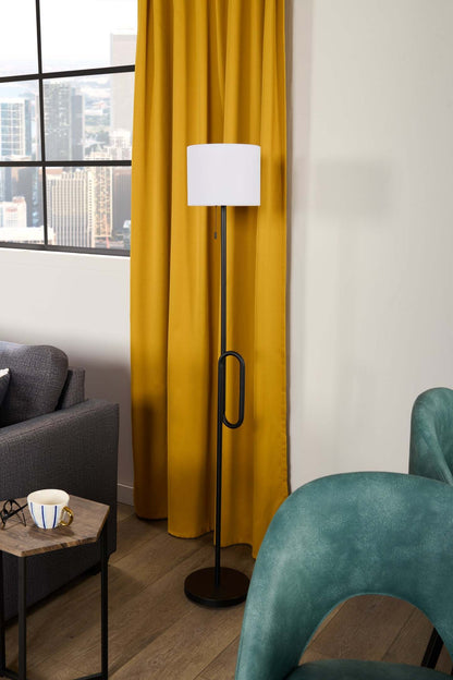 Lampe à pied moderne Solana de 64 po en métal et en acrylique portable pour l’intérieur et l’extérieur avec port USB - noire