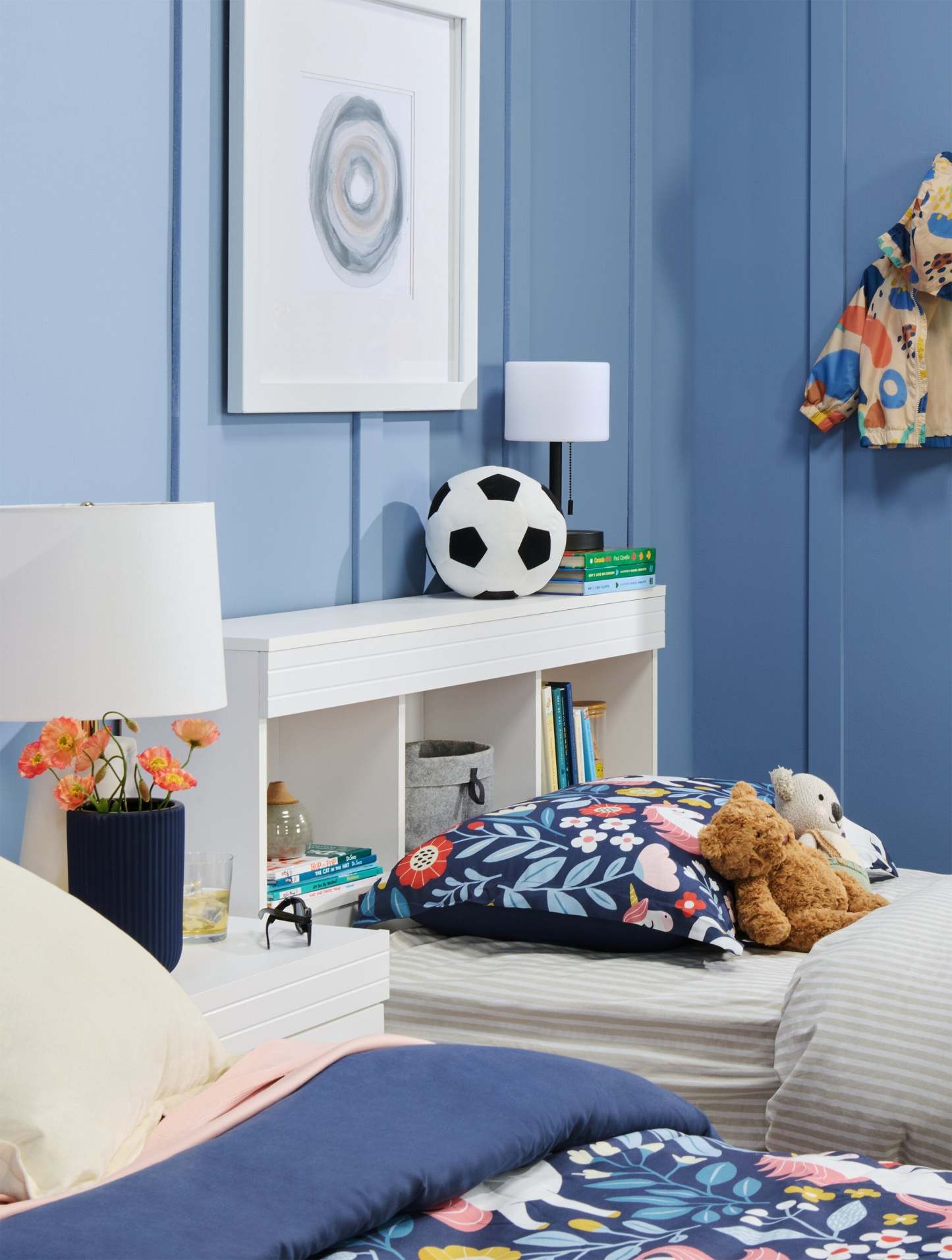 Solana 11" Modern Metal Acrylique Portable Indoor/Outdoor Table Lamp with USB Port - Noir | Lampe de table pour l'intérieur et pour l'extérieur moderne portable Solana de 11 po en métal et en acrylique avec port USB - noire