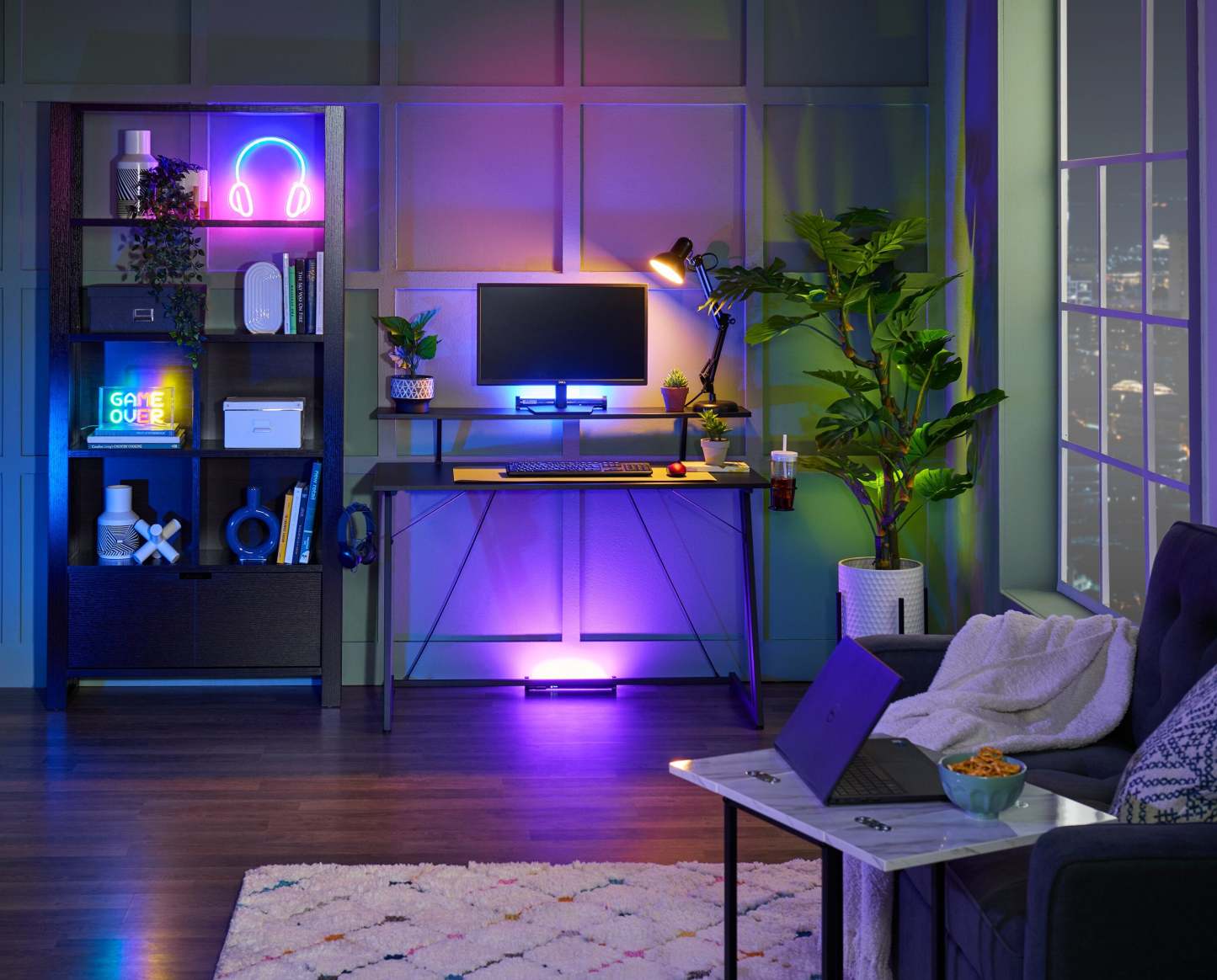 Sparta 48 Gaming Office Desk with Raised Monitor Shelf - Black with Red Accents|Bureau de jeu Sparta de 48 po avec tablette surélevée pour moniteur - noir avec touches de rouge