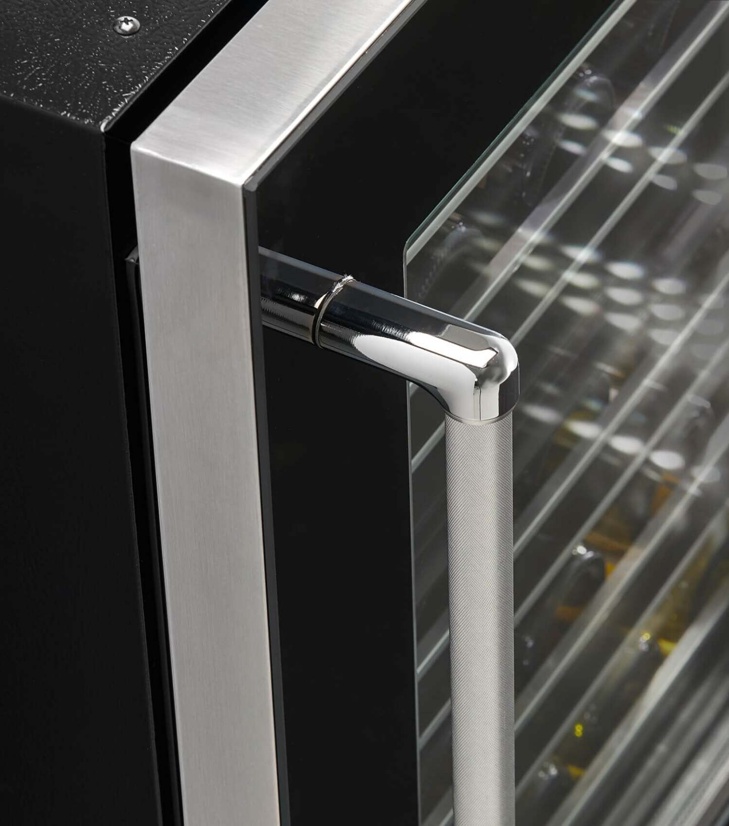 Réserve Silhouette 23,9 5 Cu. Fort. Refroidisseur à vin à une porte - Noir - SRVWC050R | Refroidisseur à vin Réserve de Silhouette de 5 pi3 et de 23,9 po à 1 porte - noir - SRVWC050R | SRVWC05R