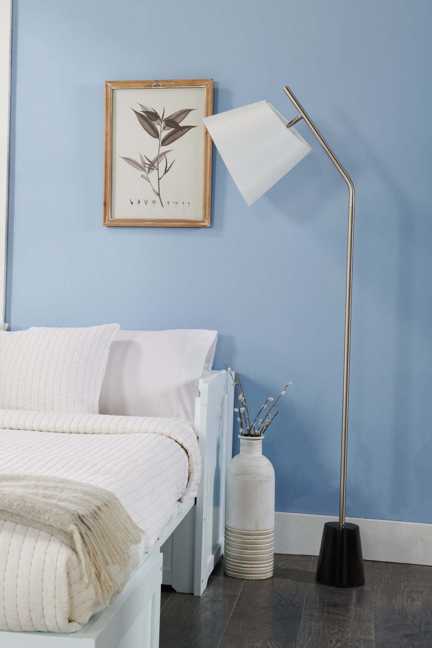 Ensemble 3 pièces Storm en acier brossé avec base en marbre noir, lampadaire et deux lampes de table|Ensemble 3 lampes Storm acier brossé avec base en marbre noir, 2 lampes de table et 1 lampe à pied