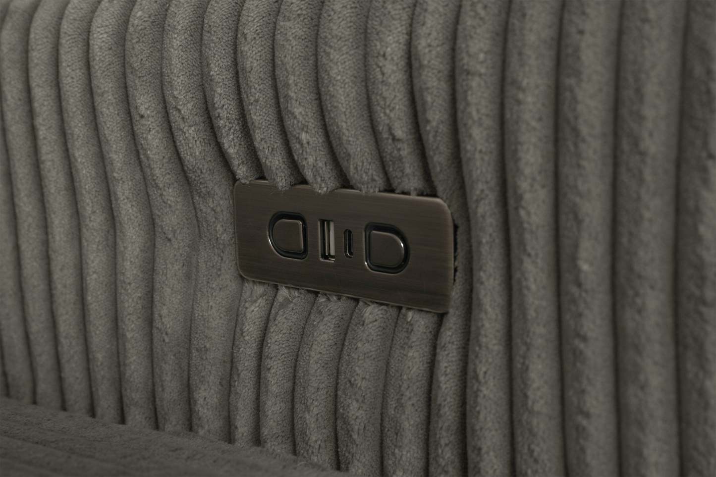 Fauteuil Stratus de 59 po en tissu de fausse fourrure avec fauteuil long à coulissement électrique - gris brouillard