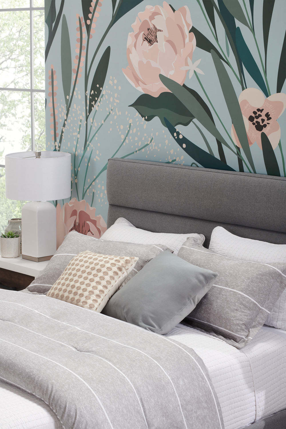 Stripes 3-Piece King Comforter Set - Grey| Ensemble d'édredon Stripes 3 pièces pour très grand lit - gris | STRPE3KG