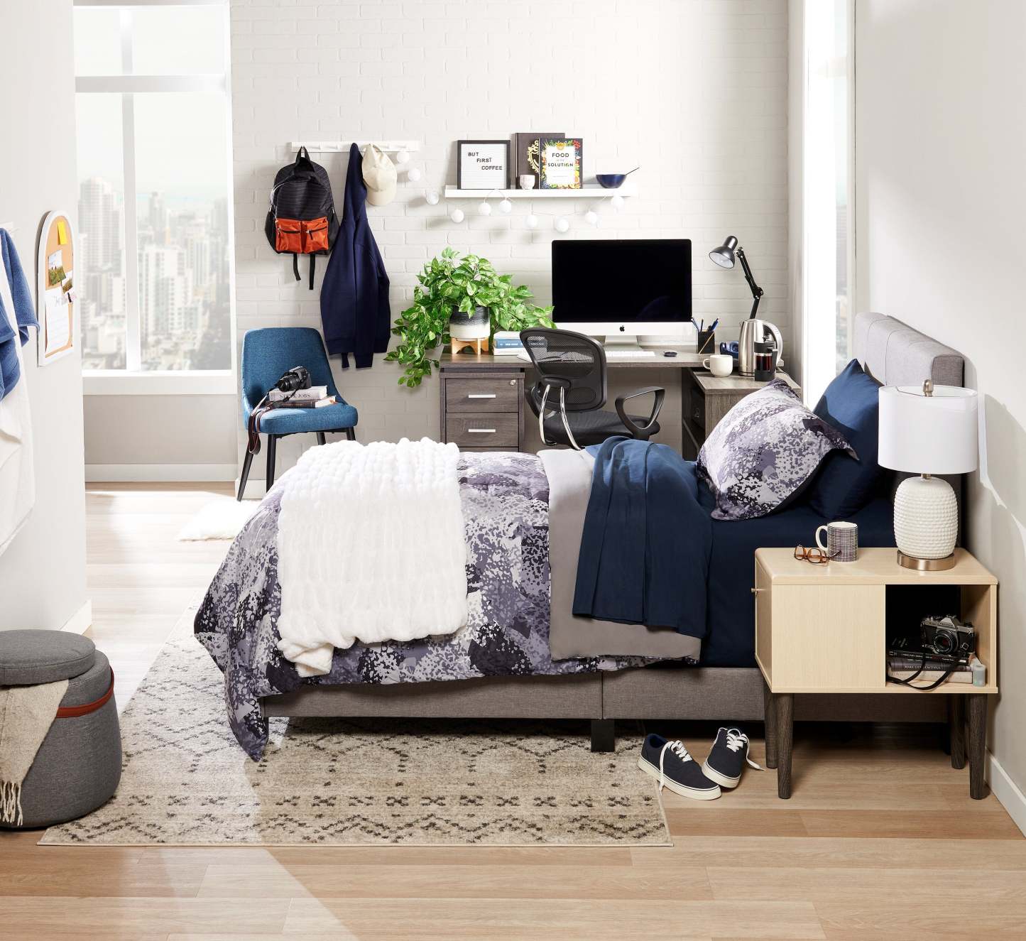 Lit rembourré Tara en tissu d'apparence lin gris, capitonné avec boutons - Taille simple | Lit rembourré Tara en tissu d'apparence lin gris avec capitonnage à boutons - format lit simple