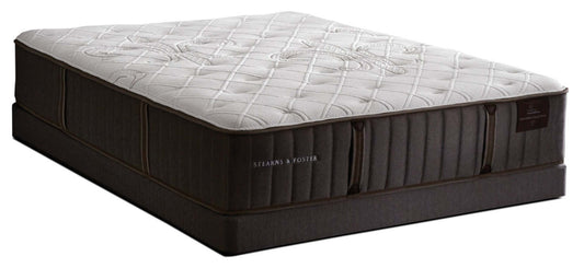 Ensemble matelas ferme Finsbury de Stearns &amp; Foster pour très grand lit