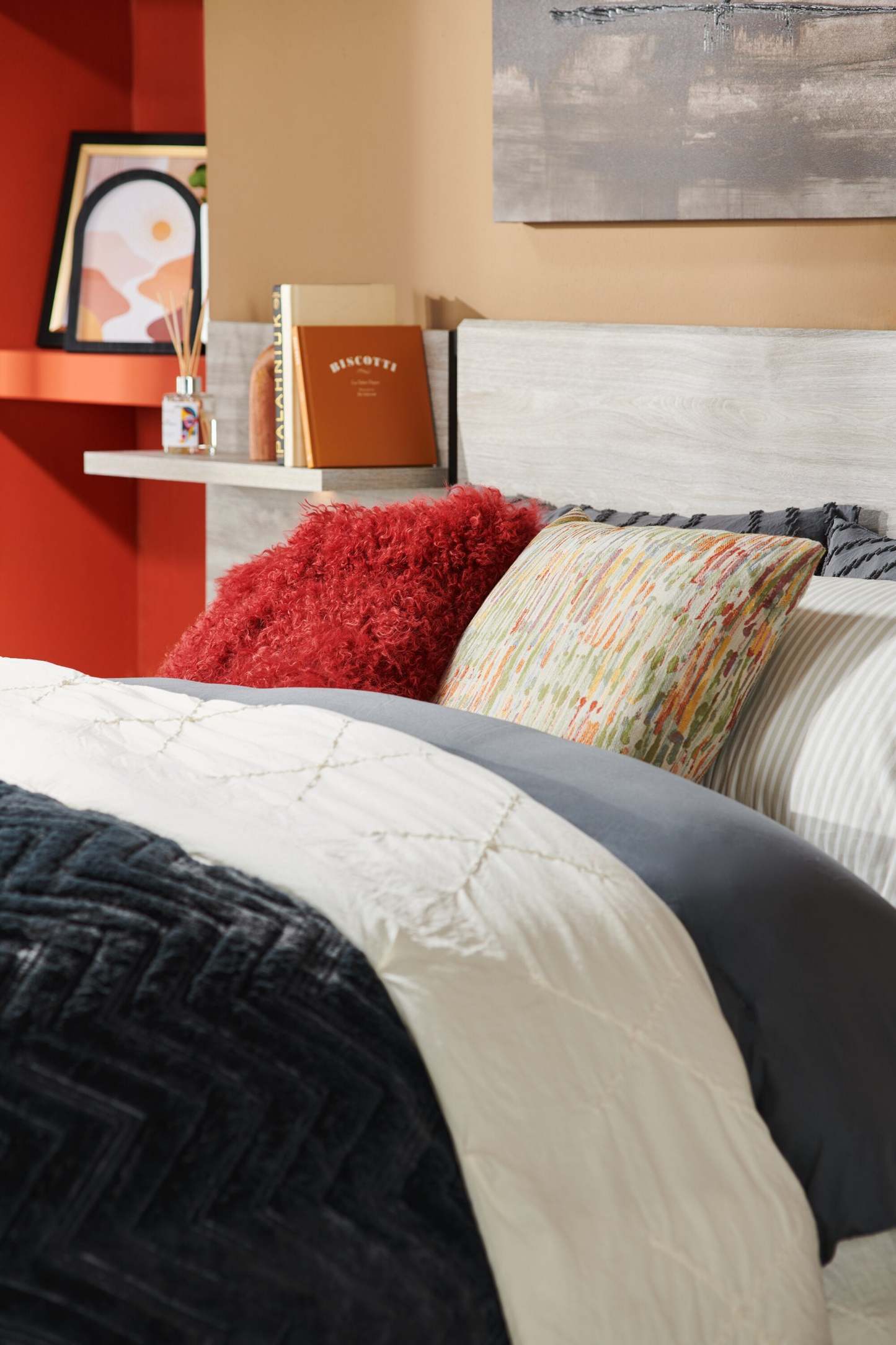 Tilda 3-Piece Full/Queen Comforter Set - Charcoal | Ensemble d'édredon Tilda 3 pièces pour lit double ou grand lit - anthracite