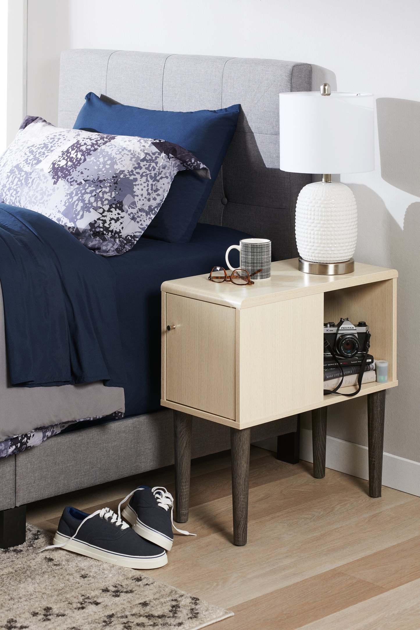 Kort &amp; Co. Gianna 19 Lampe de table en céramique blanche et argentée|Lampe de table Giada de Kort &amp; Co. de 19 po en céramique, blanche et argentée