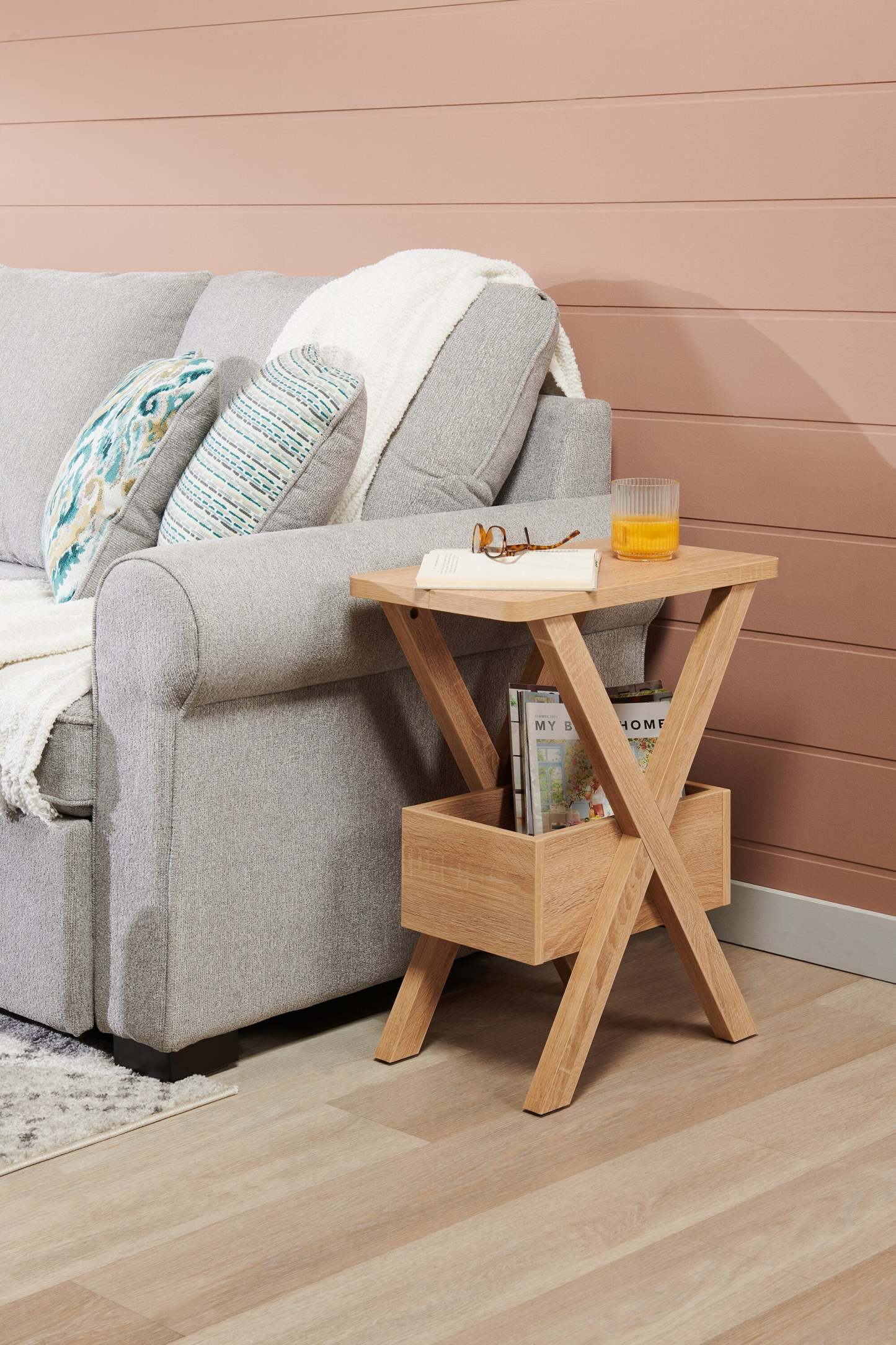 Table de fauteuil Torry de 11,5 po avec compartiment - taupe