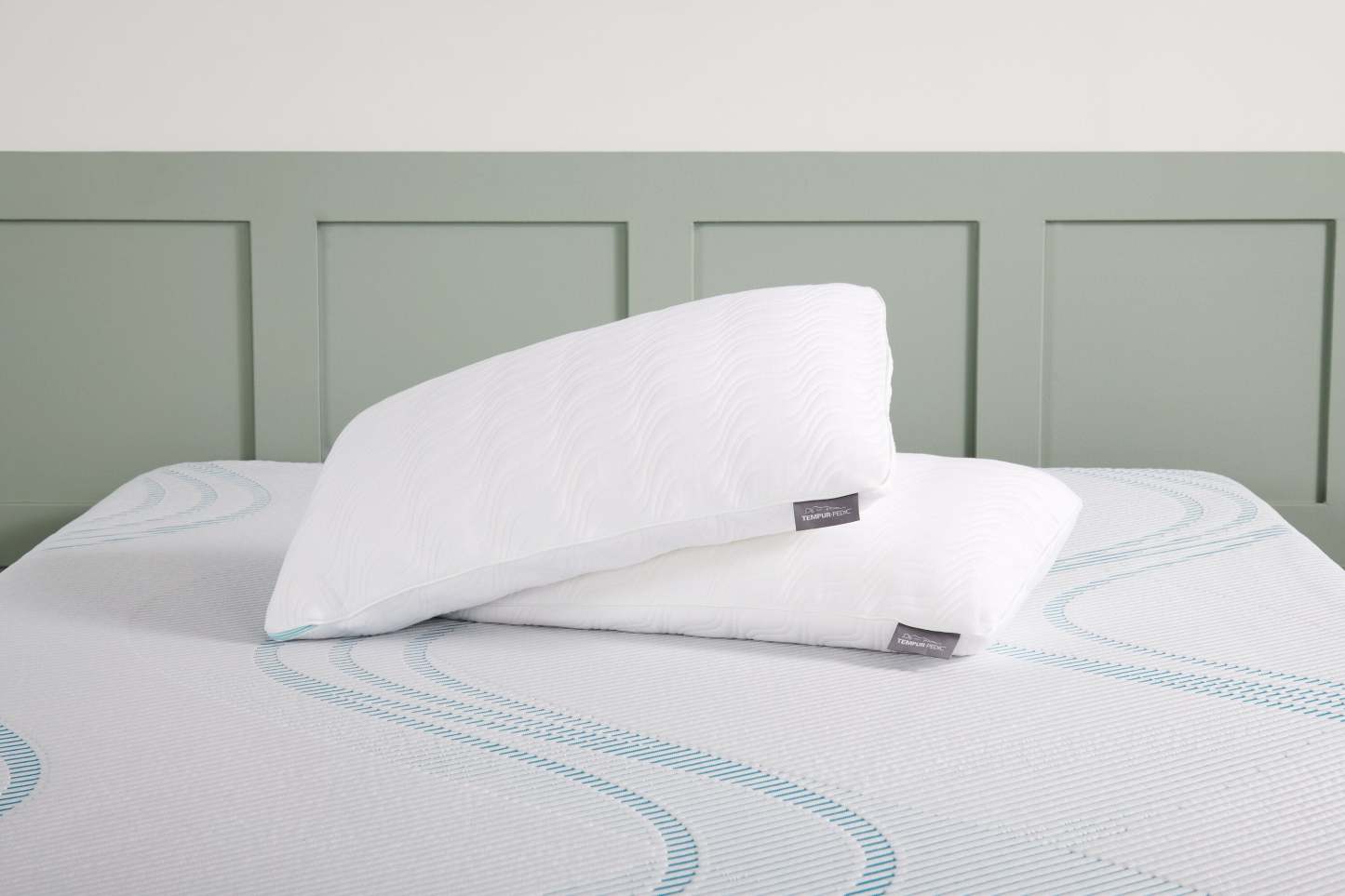 Oreiller ajustable TEMPUR-EssentialMC de Tempur-PedicMD | Tempur-Pedic® TEMPUR-Essential™ Adjustable Pillow
