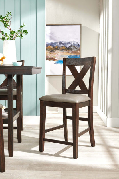 Chaise de salle à manger Tribeca à hauteur de comptoir avec tissu en cuir végétalien, dossier croisé - Gris/Marron | Chaise de salle à manger Tribeca de hauteur comptoir en tissu de cuir végétalien avec dossier entrecroisé - gris-brun