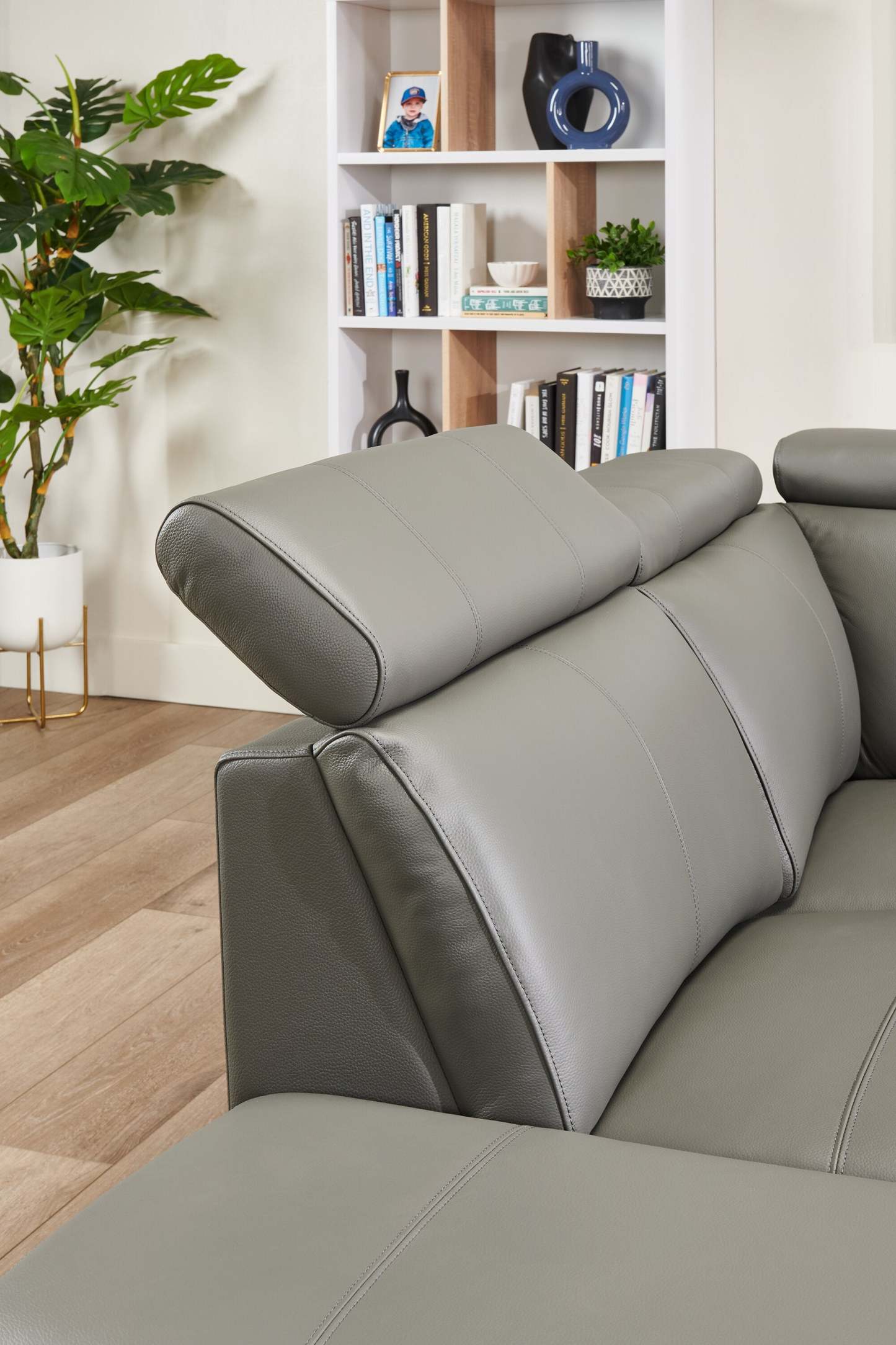 Sofa sectionnel de gauche à inclinaison électrique Valentino 3 pièces en cuir véritable avec appuie-têtes réglables - gris