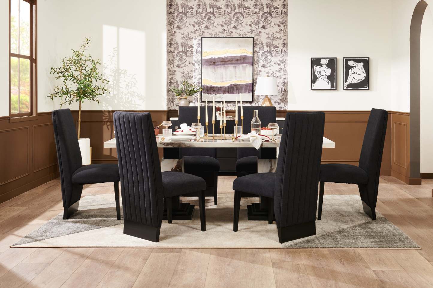 Table à manger Vega, aspect marbre, base sur pied, 82 W - Noir et blanc | Table de salle à manger Vega de 82 po (L) avec imitation de marbre et socle piédestal - noire et blanche